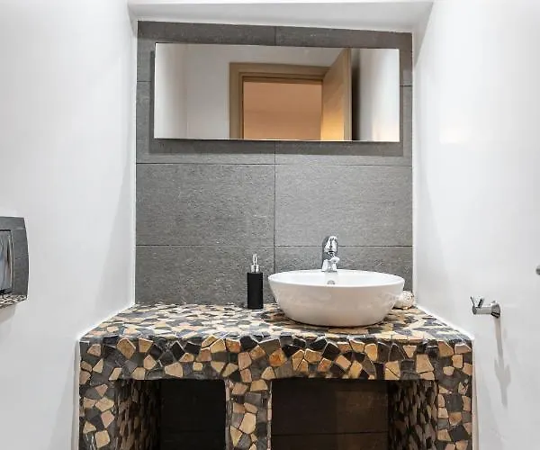 Cozy Comfy Town House *